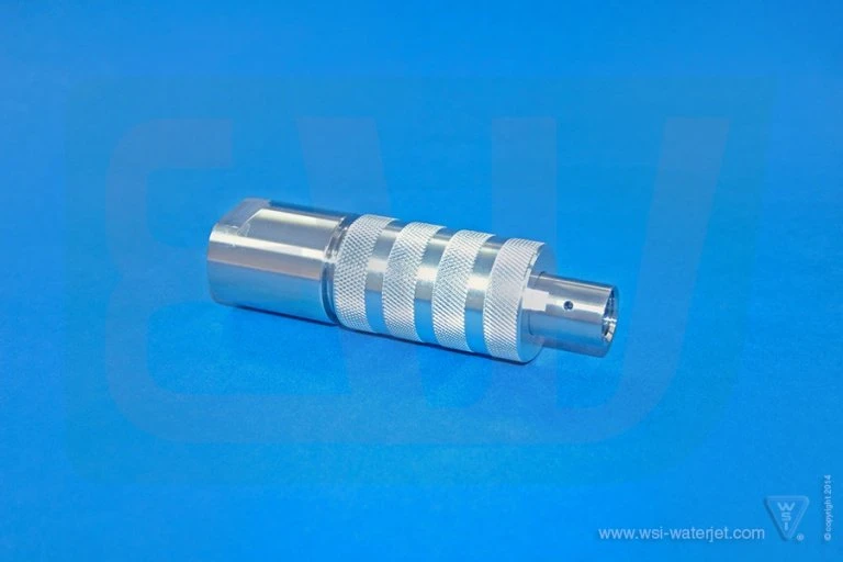 EWCJ218088_03